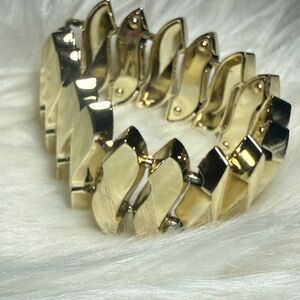 Vtg  gold-tone chunky link bracelet